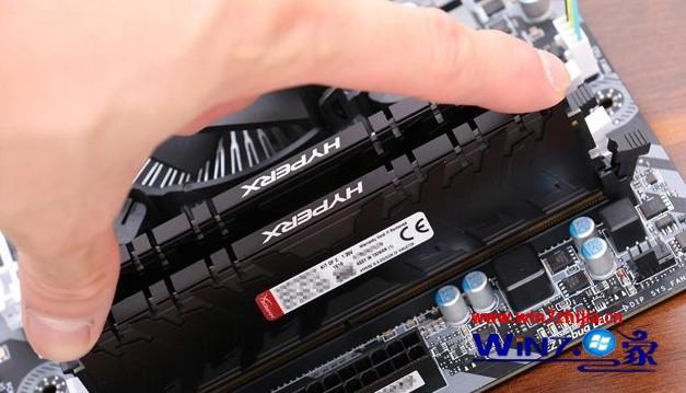 电脑开机显示器黑屏怎么回事_开机显示器黑屏怎么解决